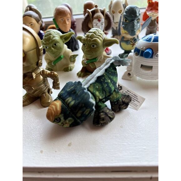 Collection Of 22 Star Wars Burger King 2005 Figures And Ships - Picture 9 of 16